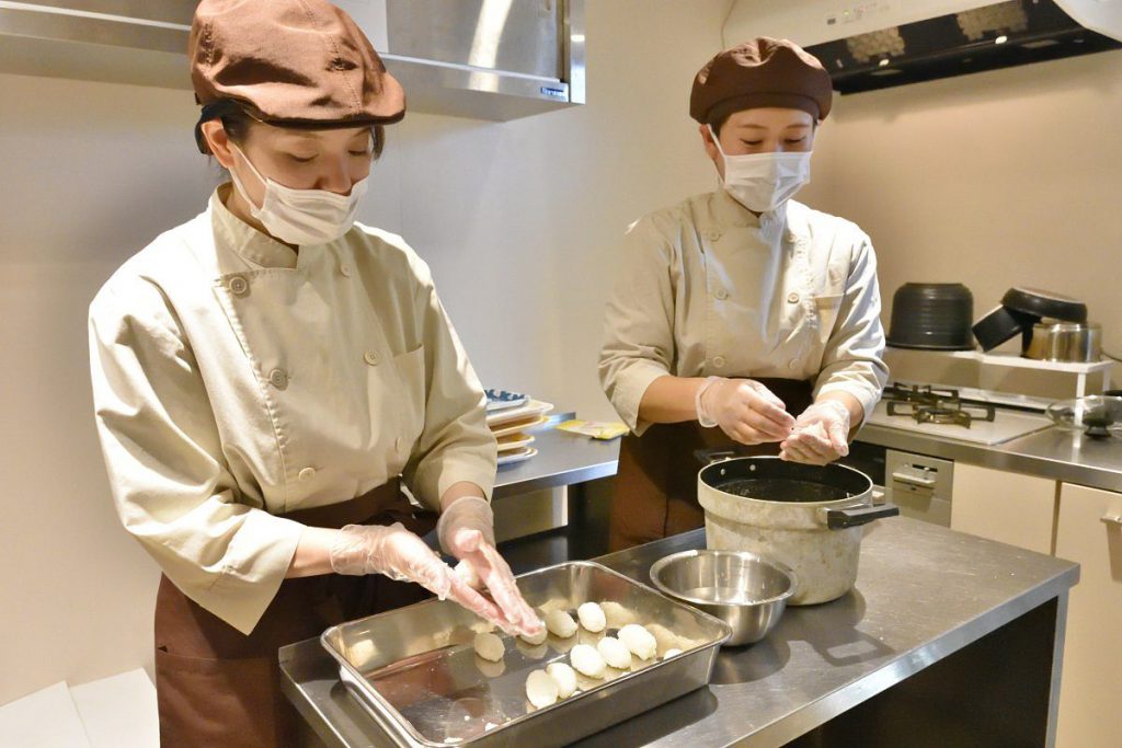のどか保育園（筑紫野市）でのおやつ作り